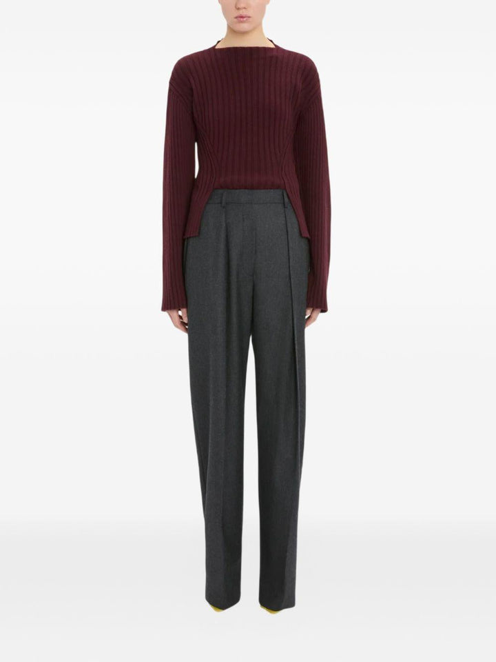 Pantaloni dritti con pieghe 