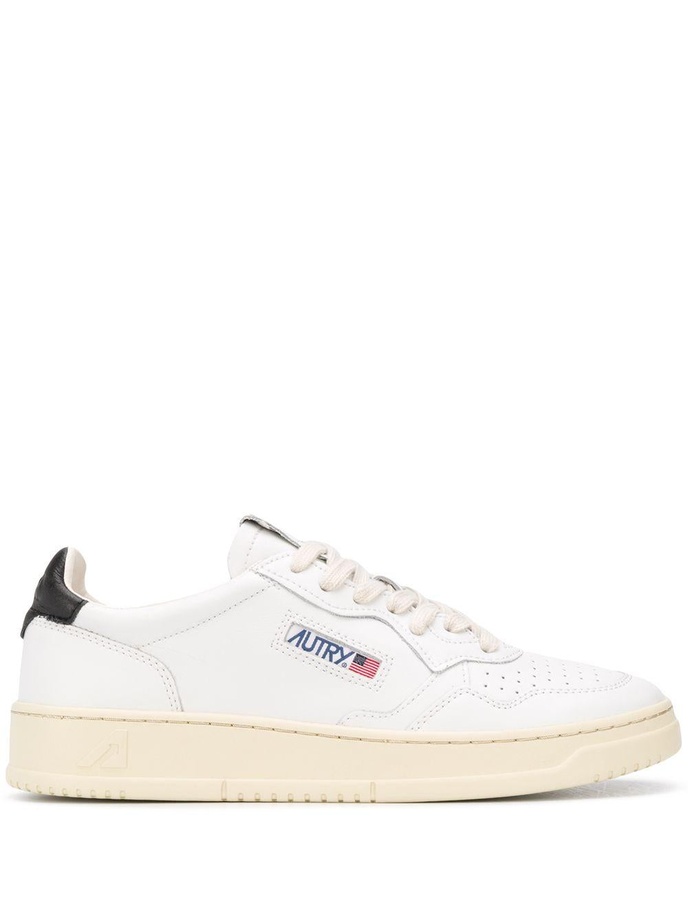 Sneakers bianche Medalist con tallone a contrasto 