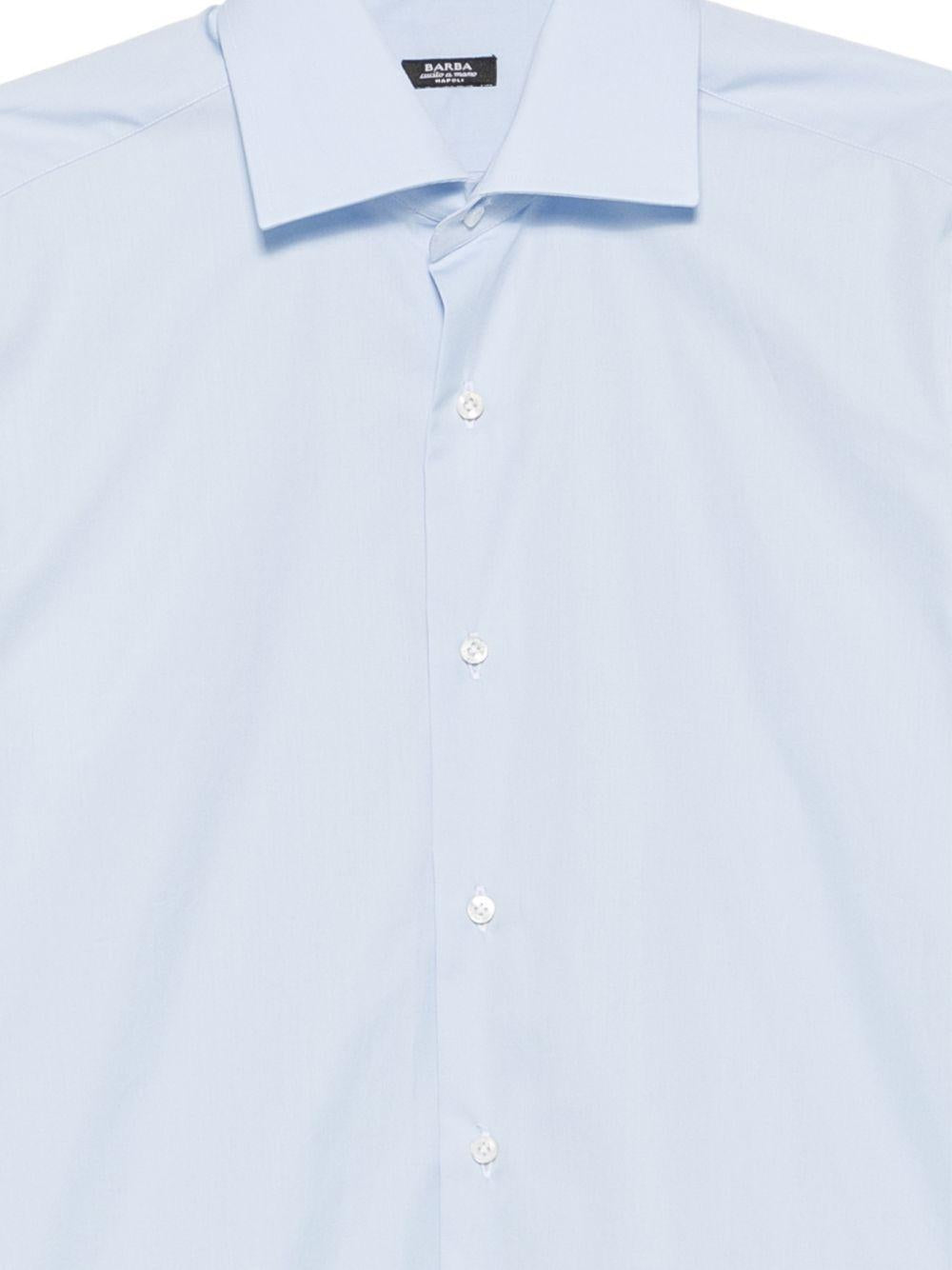 Camicia azzurra a maniche lunghe con colletto polo 