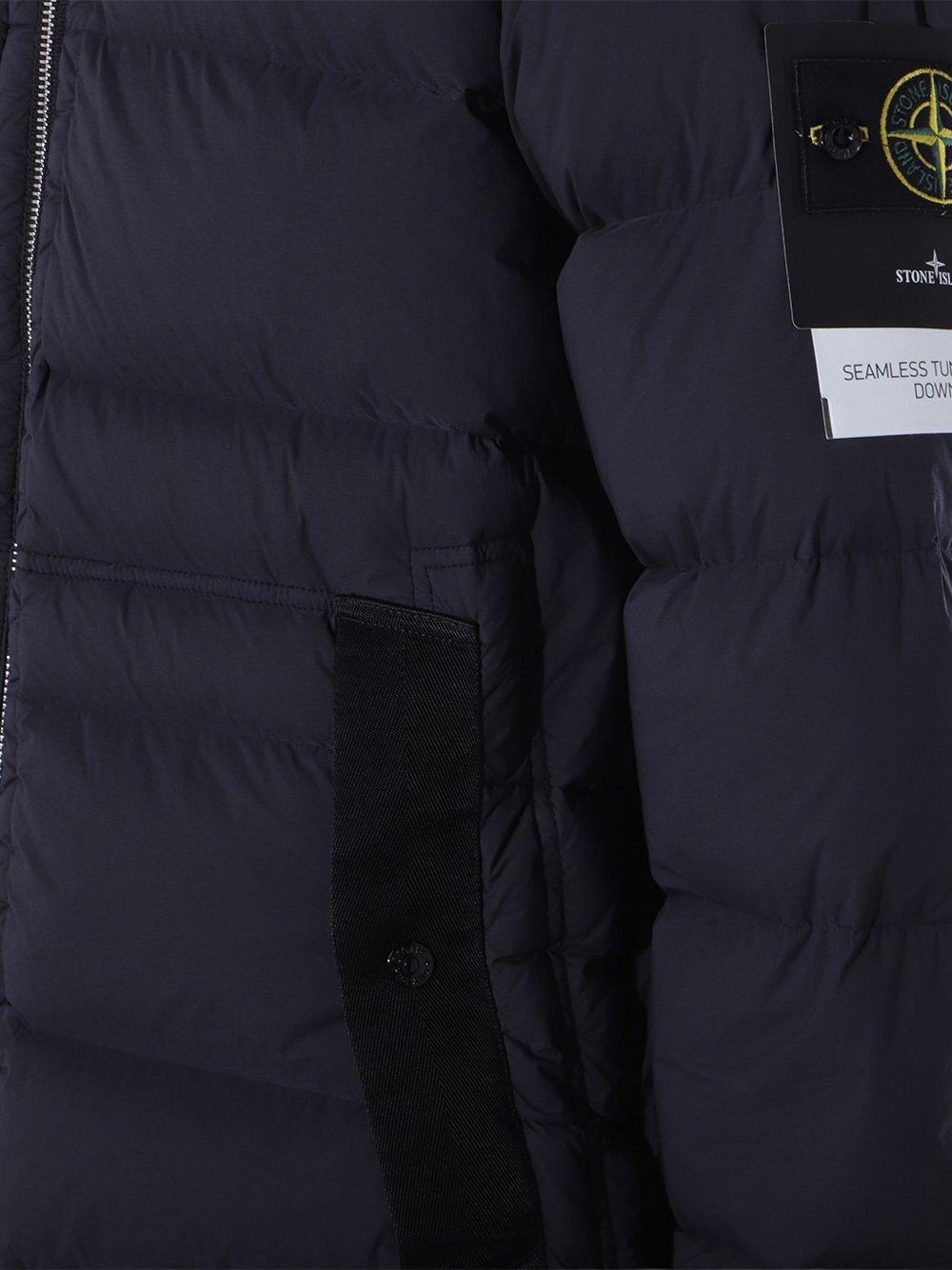 Cappotto imbottito nero con cappuccio