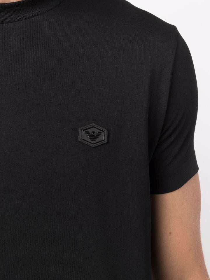T-shirt nera con logo 