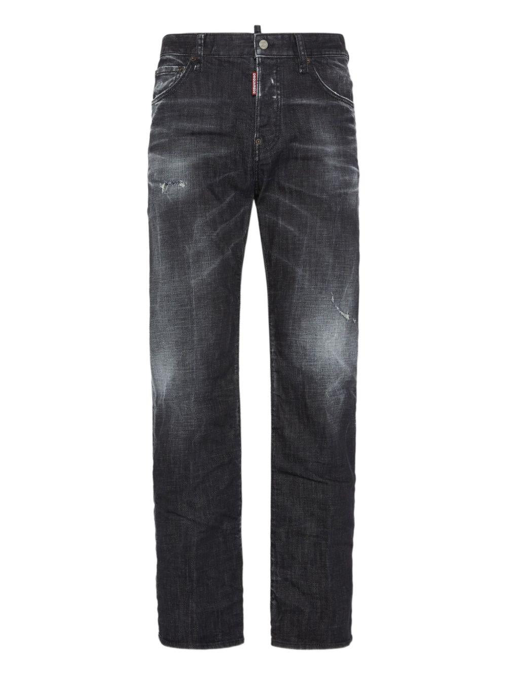 Jeans neri dritti con dettagli strappati 