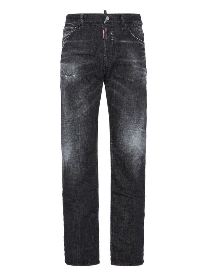 Jeans neri dritti con dettagli strappati 