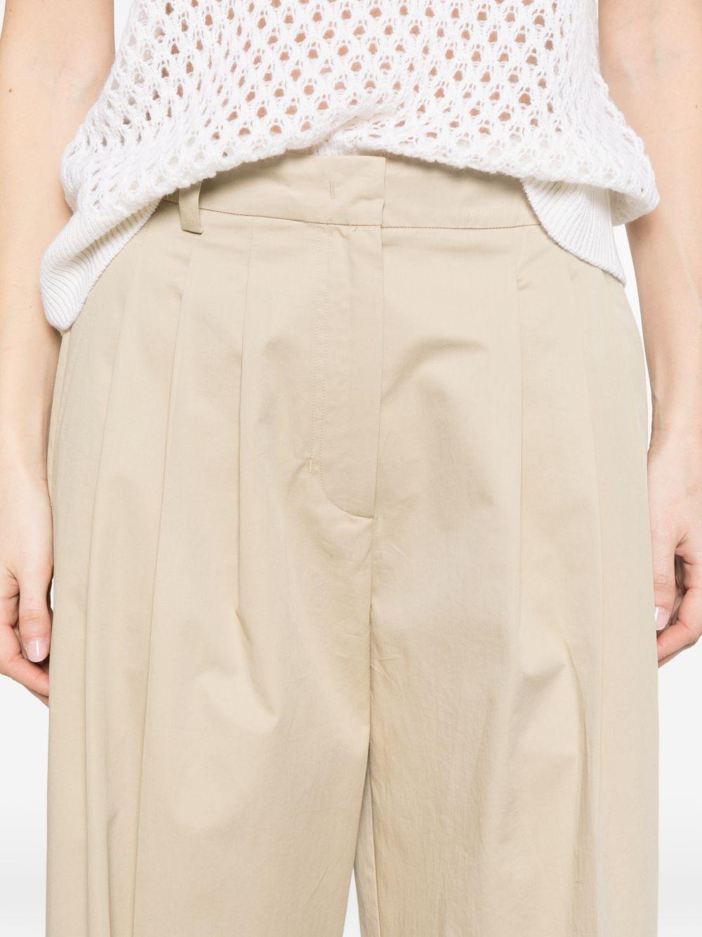 Pantaloni crop con pieghe 