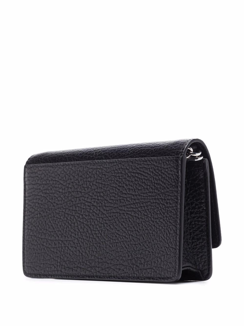 Clutch con logo 