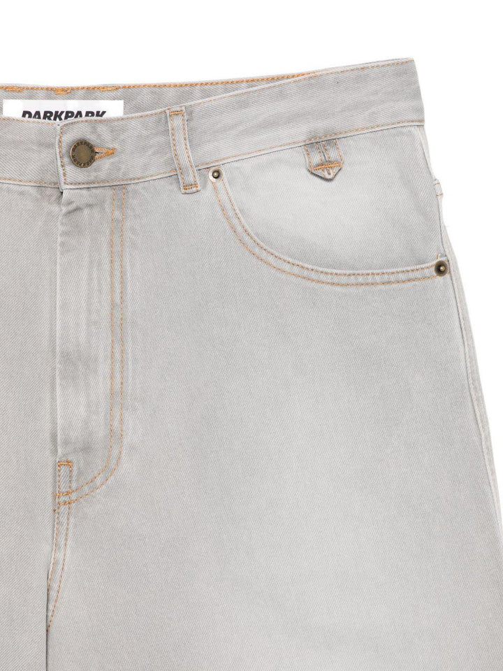 Jeans grigio chiaro con orlo sfrangiato 