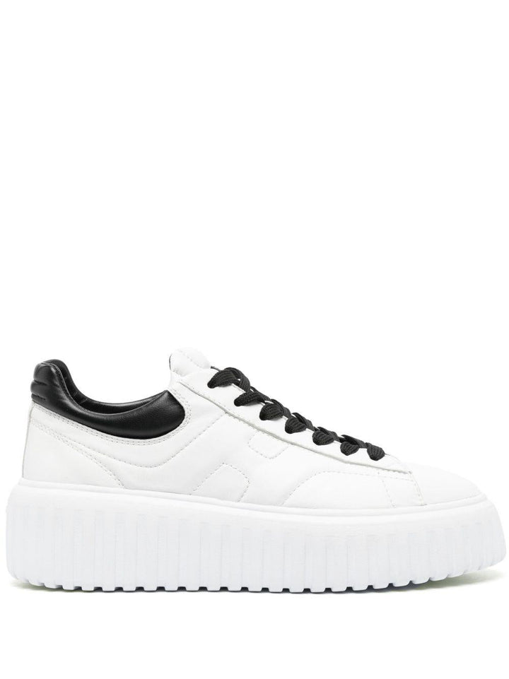 Sneakers con ricamo 