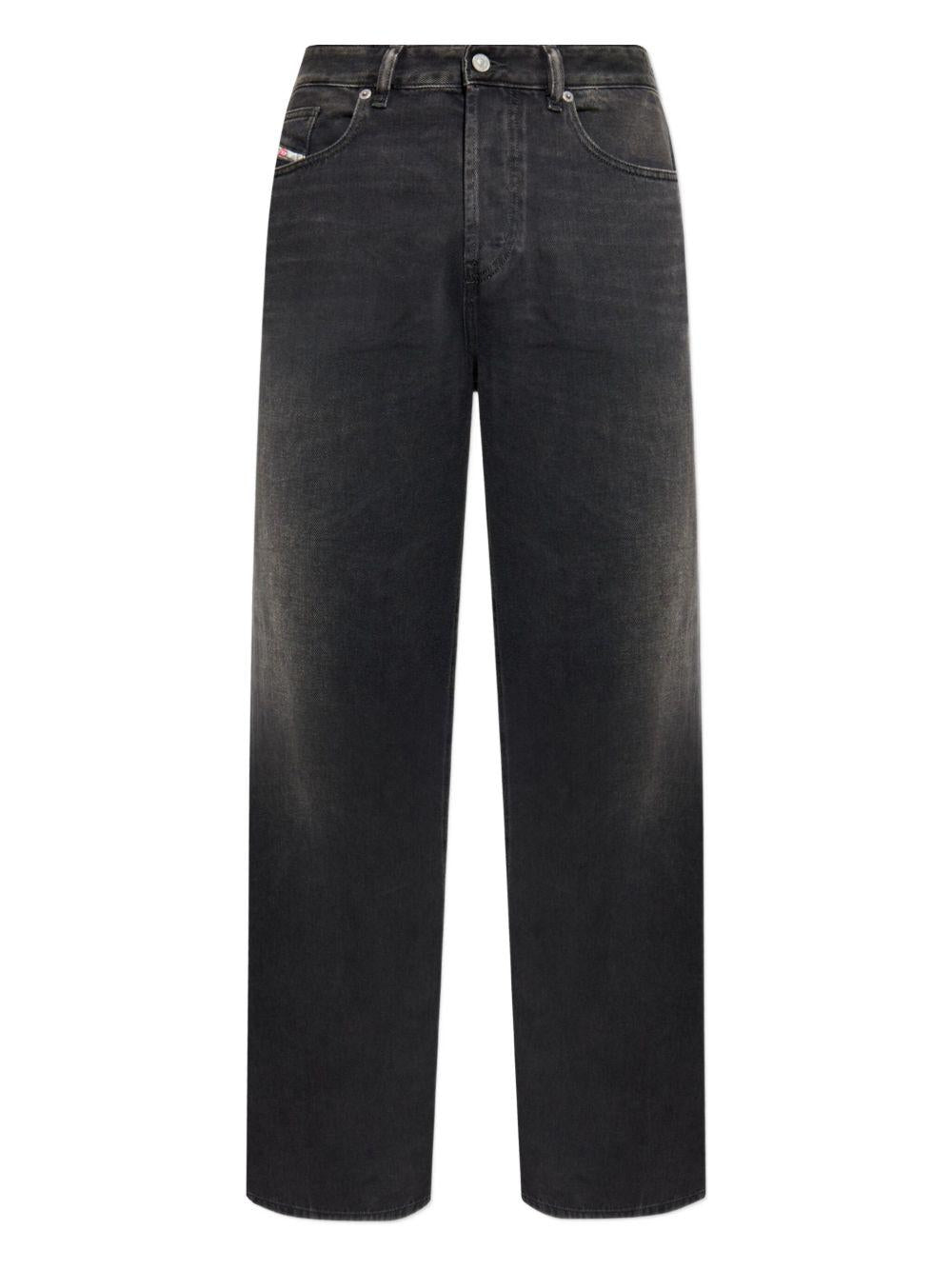 Jeans neri a gamba ampia 