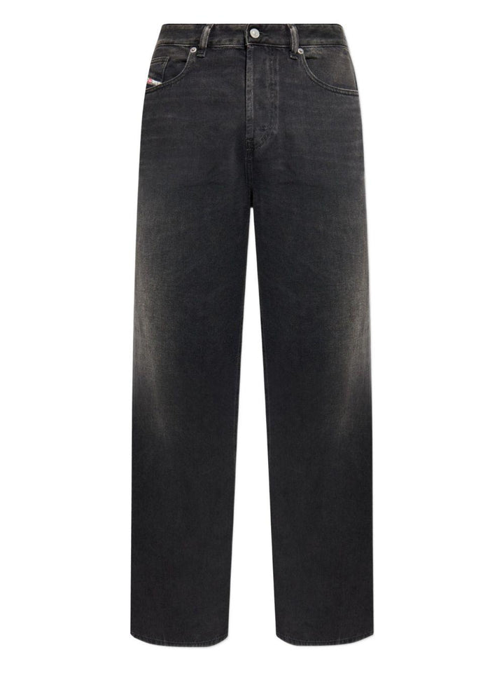 Jeans neri a gamba ampia 