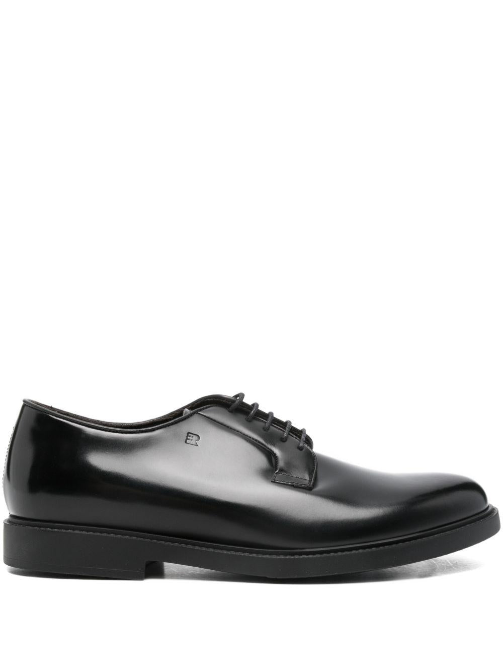 Derby stringate nere 