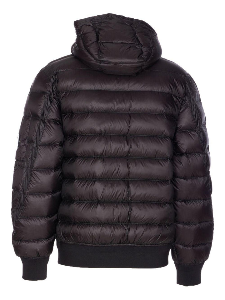 Cappotto nero imbottito con cappuccio e applicazione Compass 