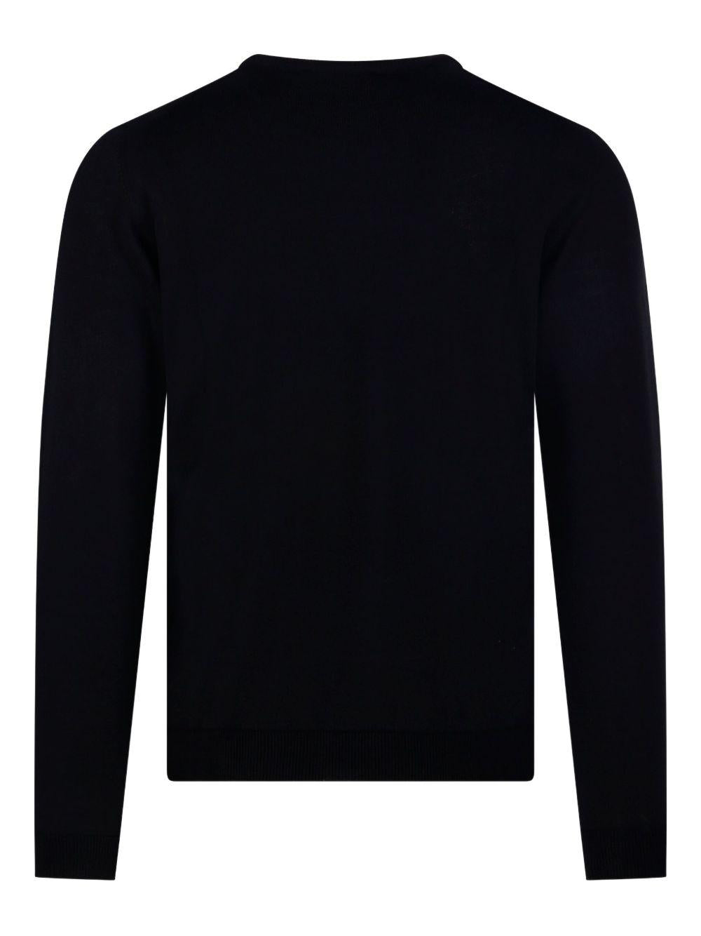 Maglione nero girocollo a maniche lunghe 