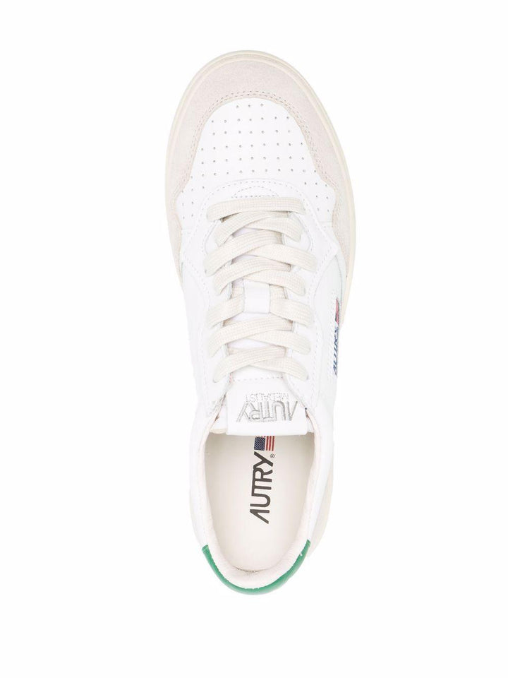 Sneakers bianche con pannelli a contrasto 