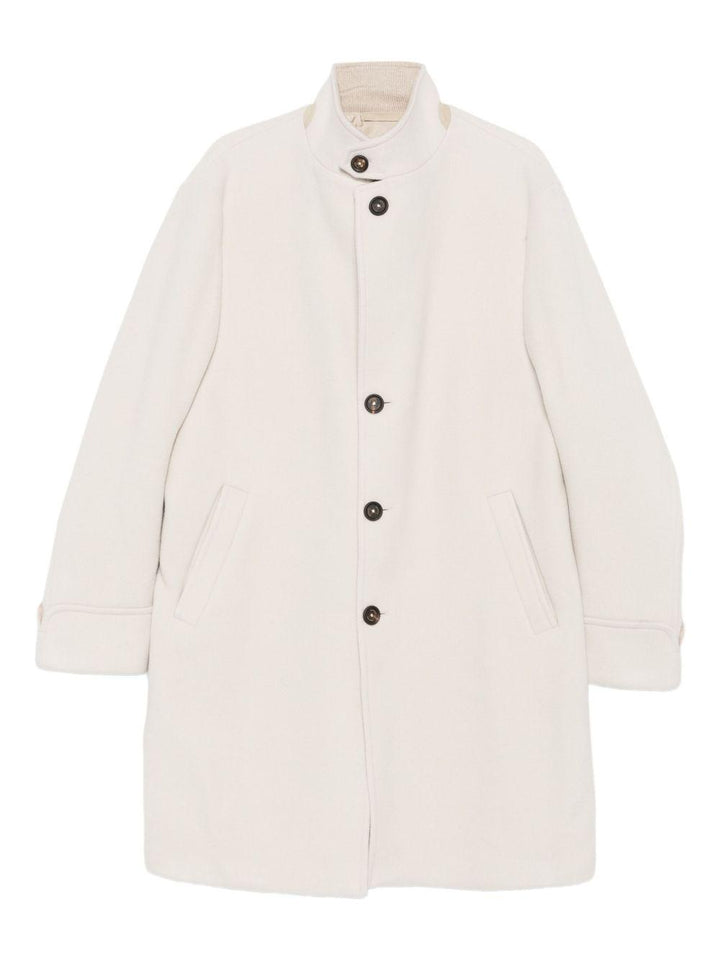 Cappotto ecru a collo alto con bottoni 