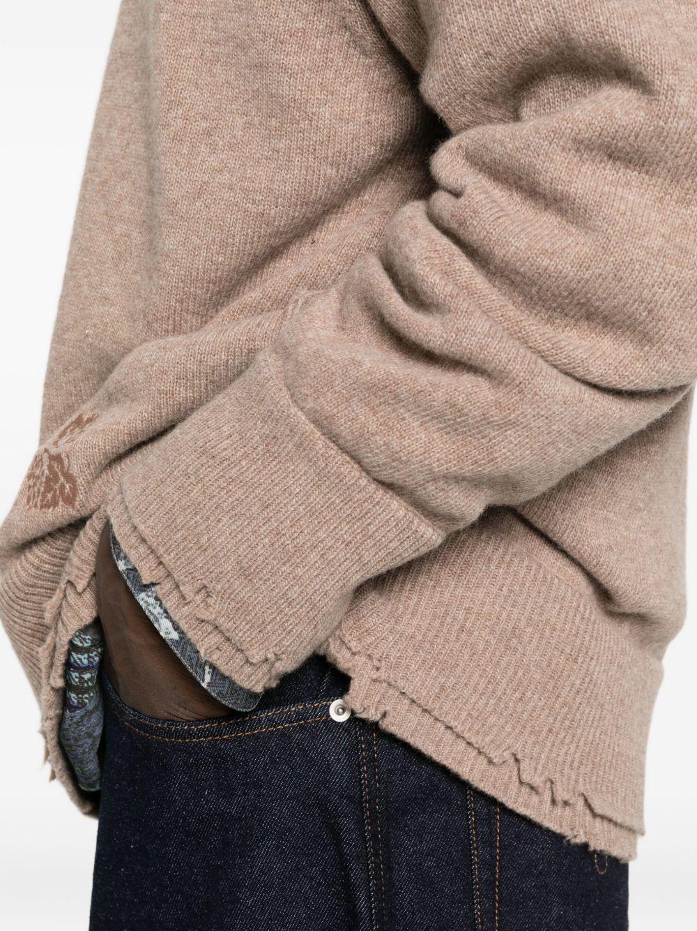 Maglione taupe girocollo effetto vissuto