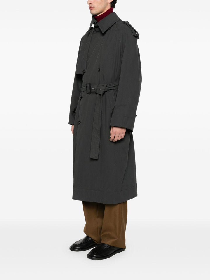 Trench doppiopetto grigio scuro con cintura 