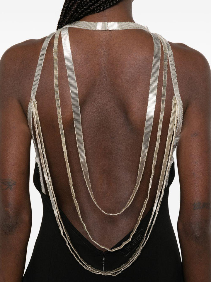 Abito con scollo all&