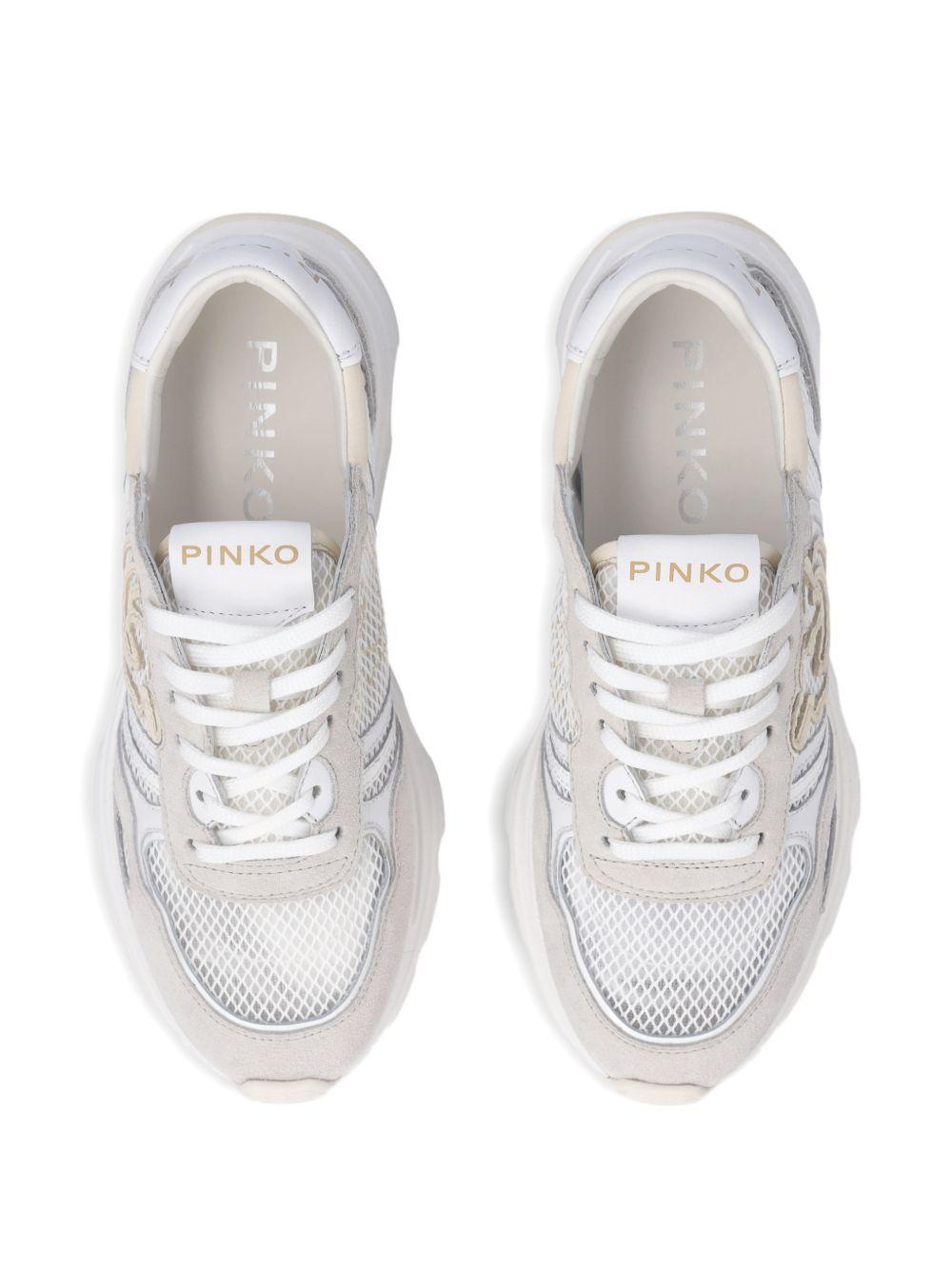 Sneakers con applicazione 