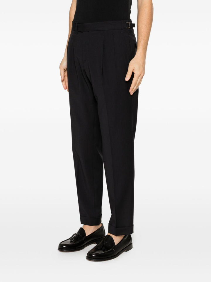Pantaloni sartoriali blu navi con pieghe 