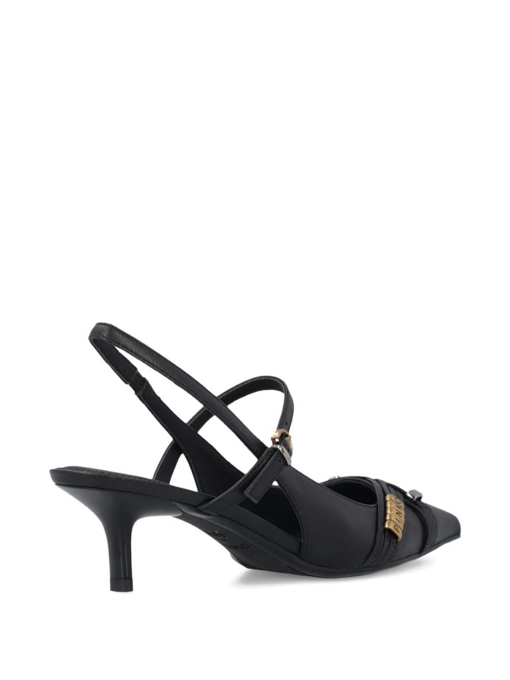 Pumps con cinturino posteriore 