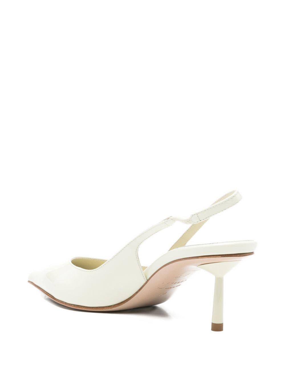 Pumps Bella con cinturino 