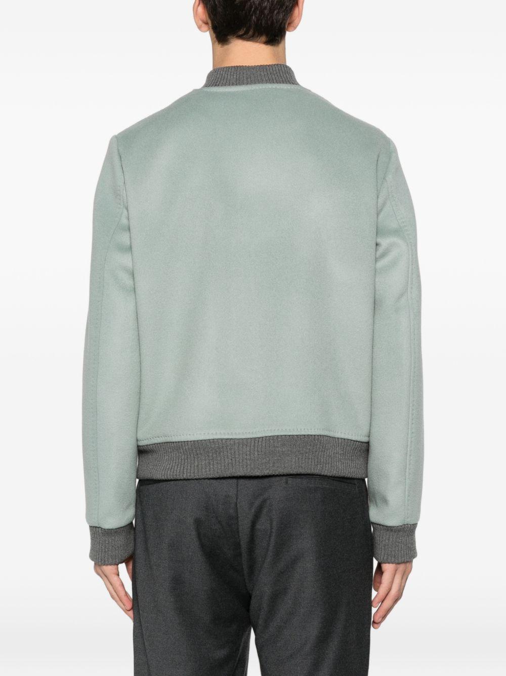 Bomber verde con bottoni 