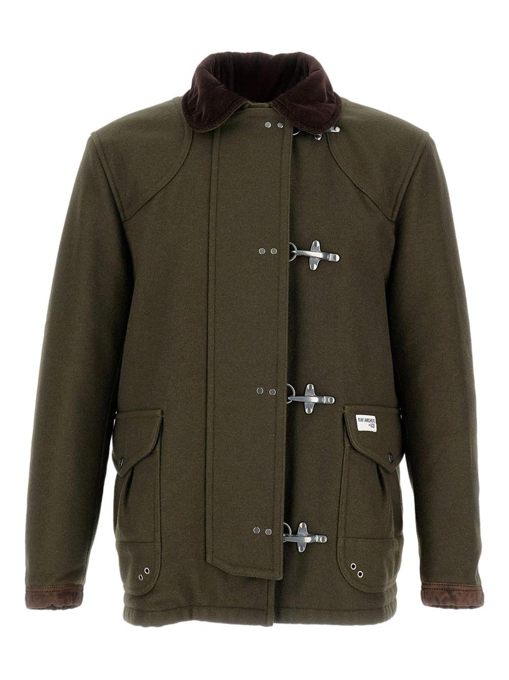 Parka verde oliva con applicazione 