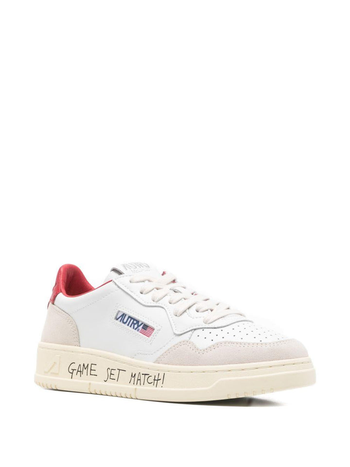 Sneakers medalist 