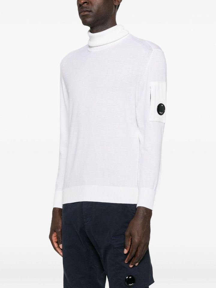 Maglione bianco a collo alto 