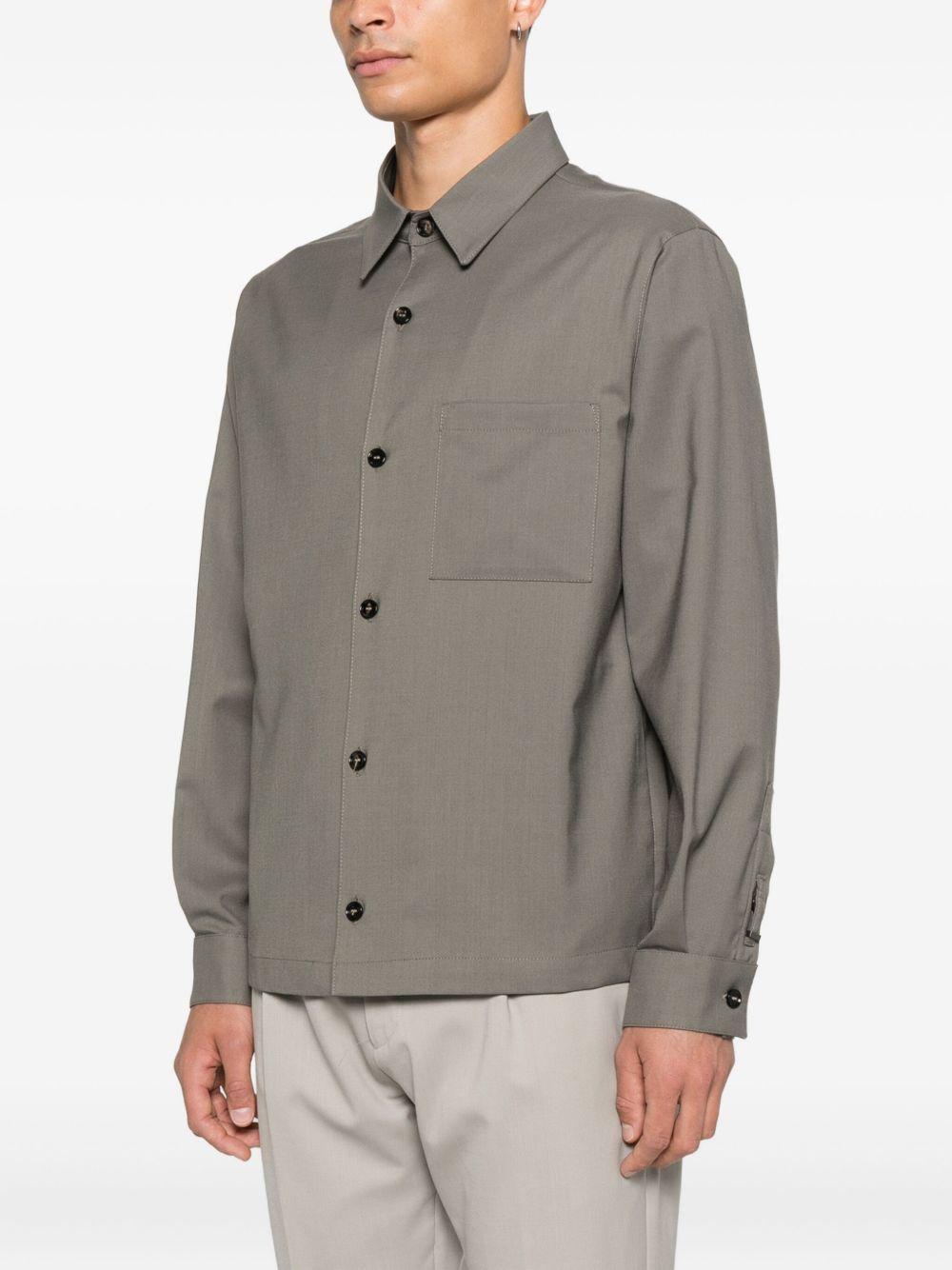 Camicia grigia a maniche lunghe 