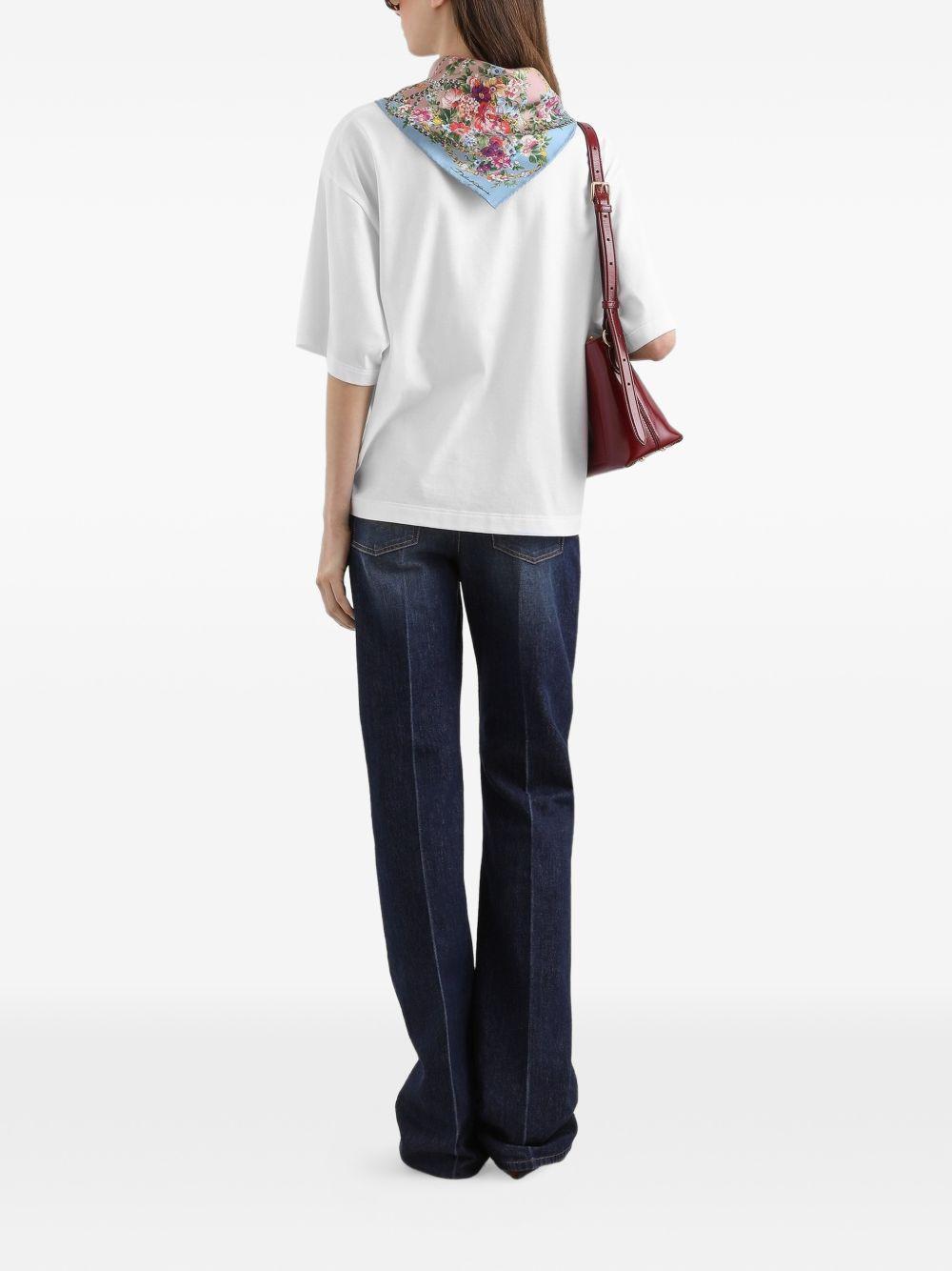 T-shirt con dettaglio foulard 