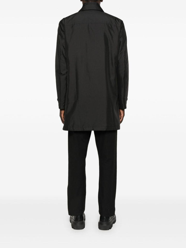 Cappotto impermeabile nero con zip