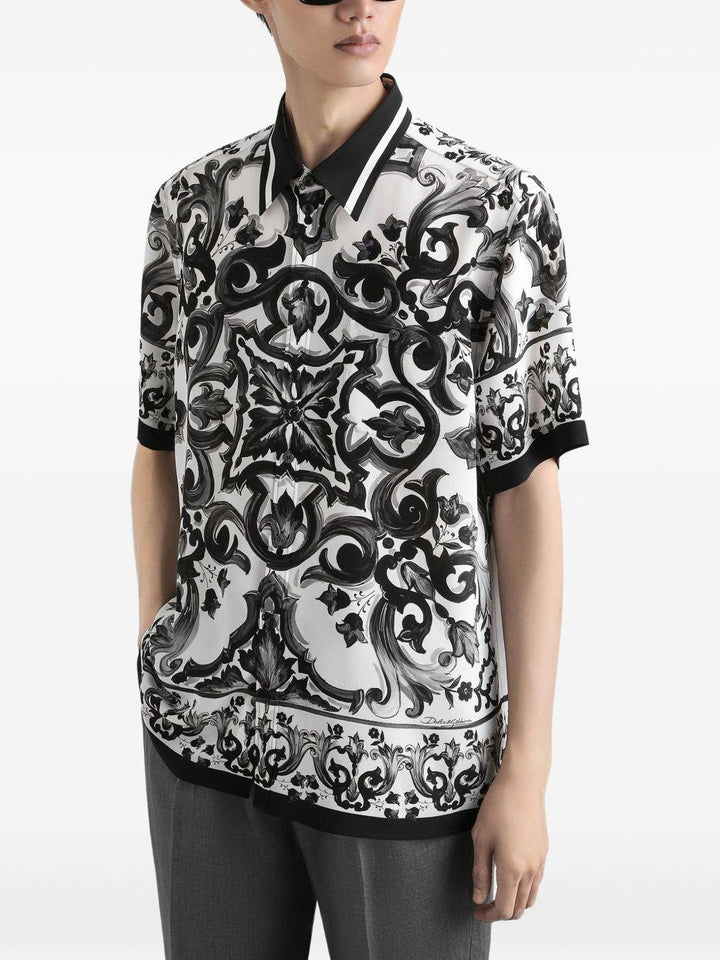 Camicia nera in seta con stampa 