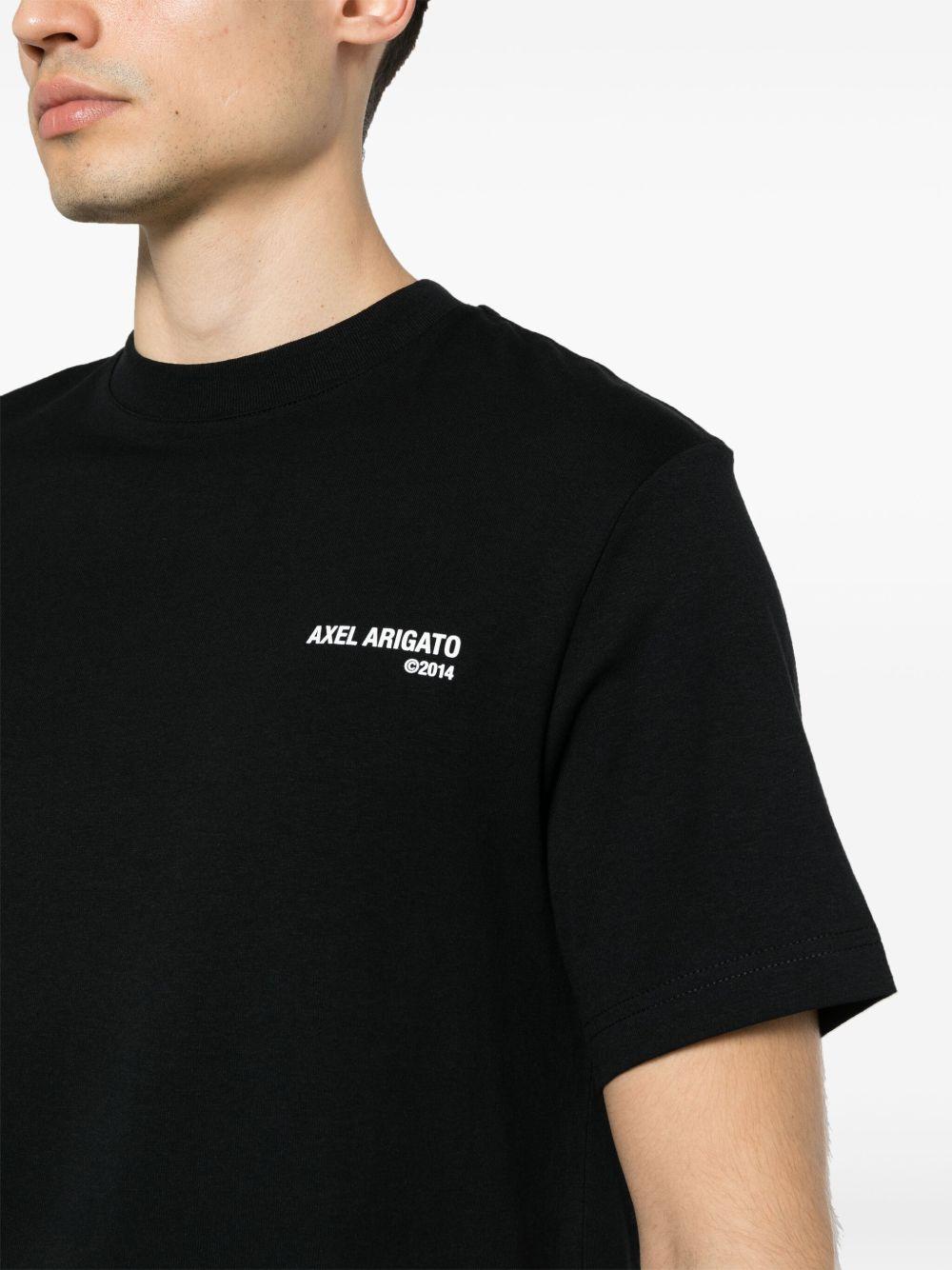 T-shirt nera con stampa 