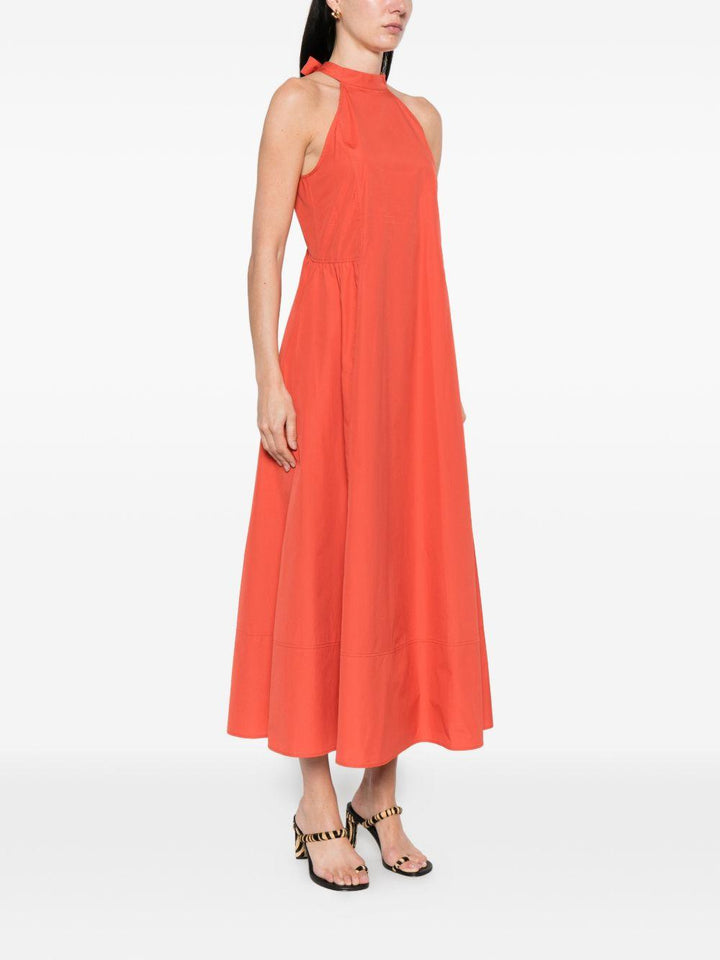 Abito con scollo all&