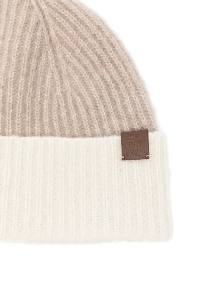Berretto beige in lana a coste 