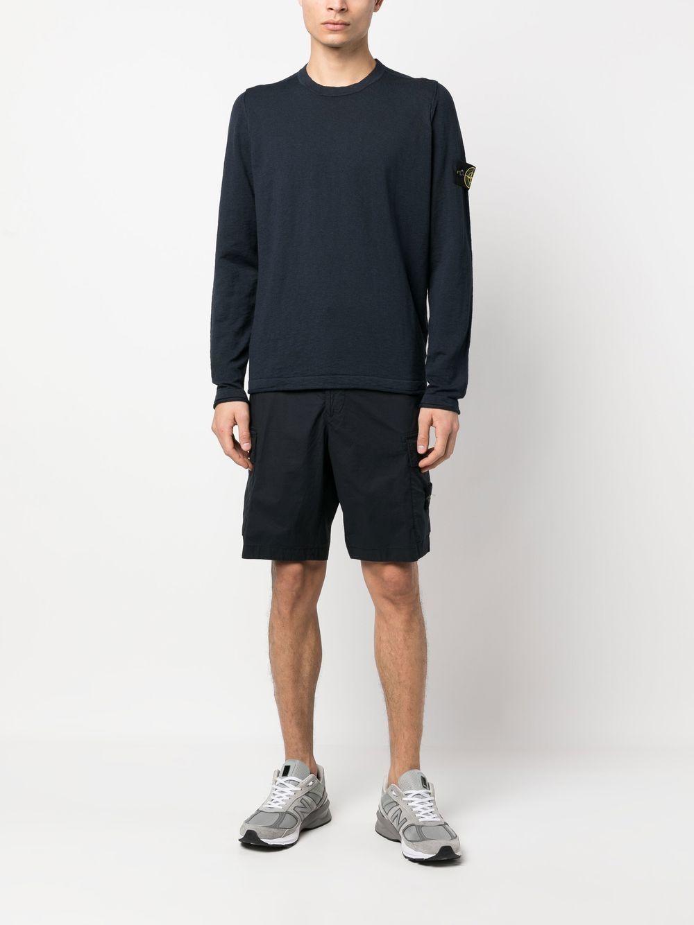 Maglione blu navy con applicazione 