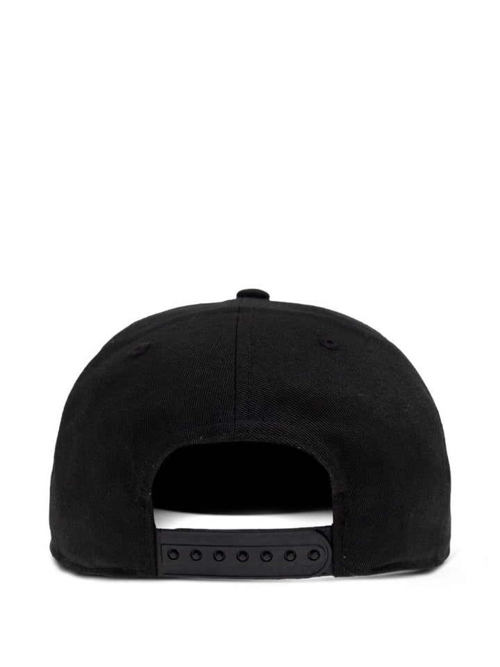 Cappello da baseball nero con logo ricamato 