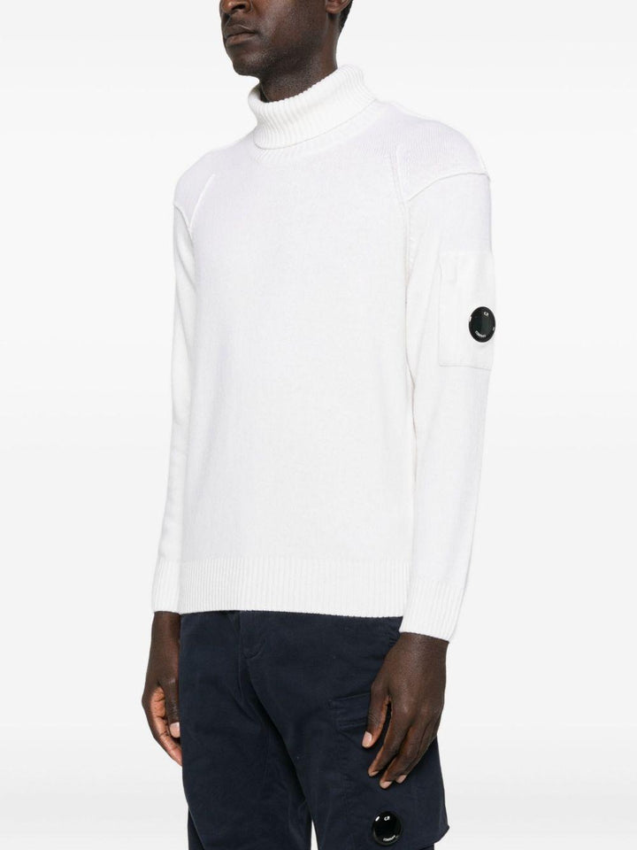 Maglione bianco a collo alto 