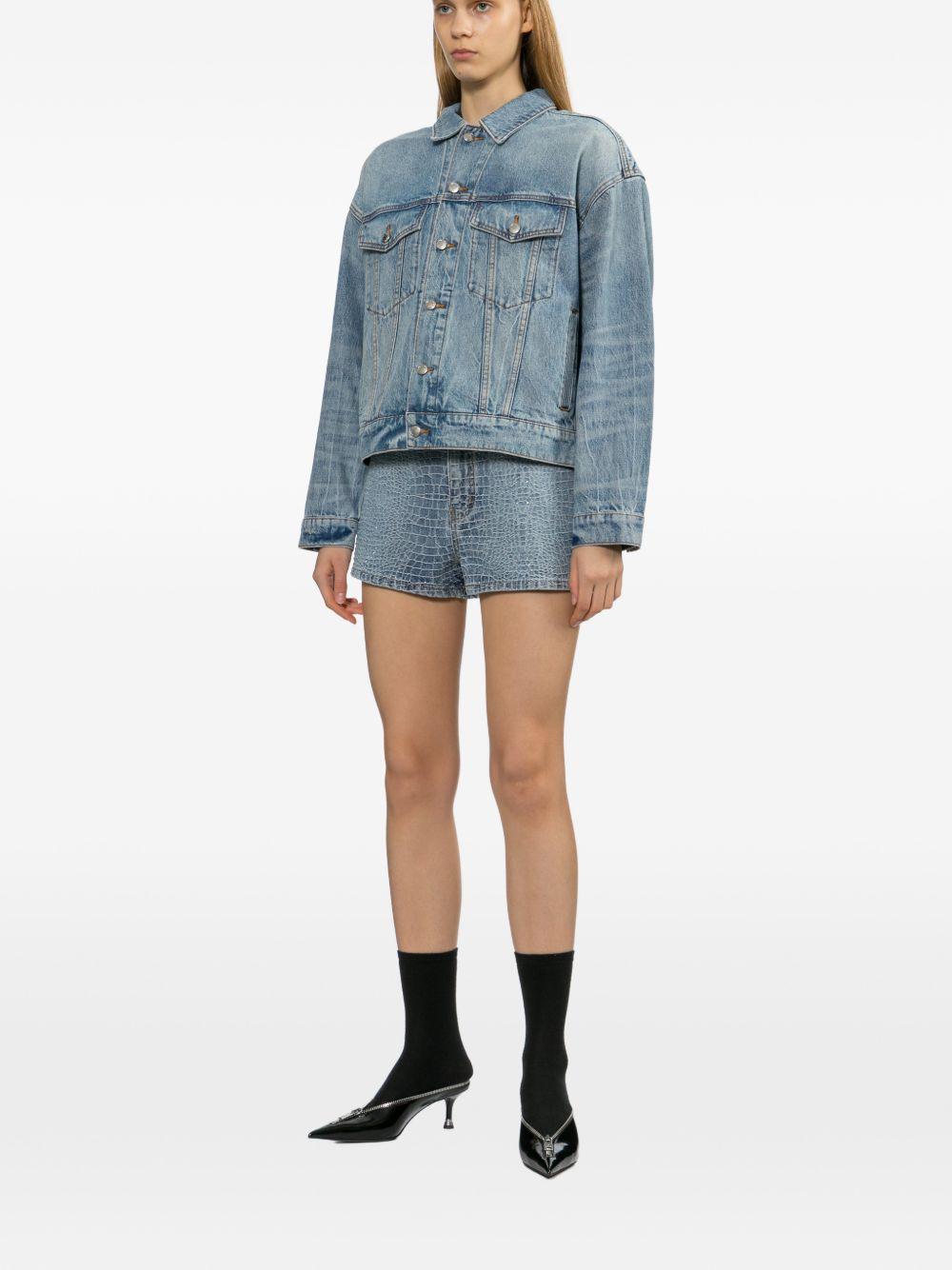 Shorts in denim 