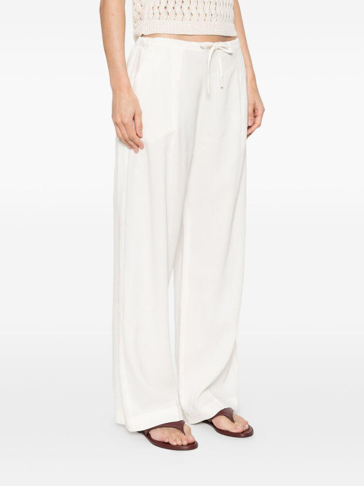 Pantaloni ampi 
