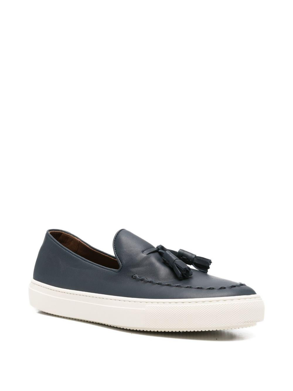 Mocassino marine in pelle con nappine 