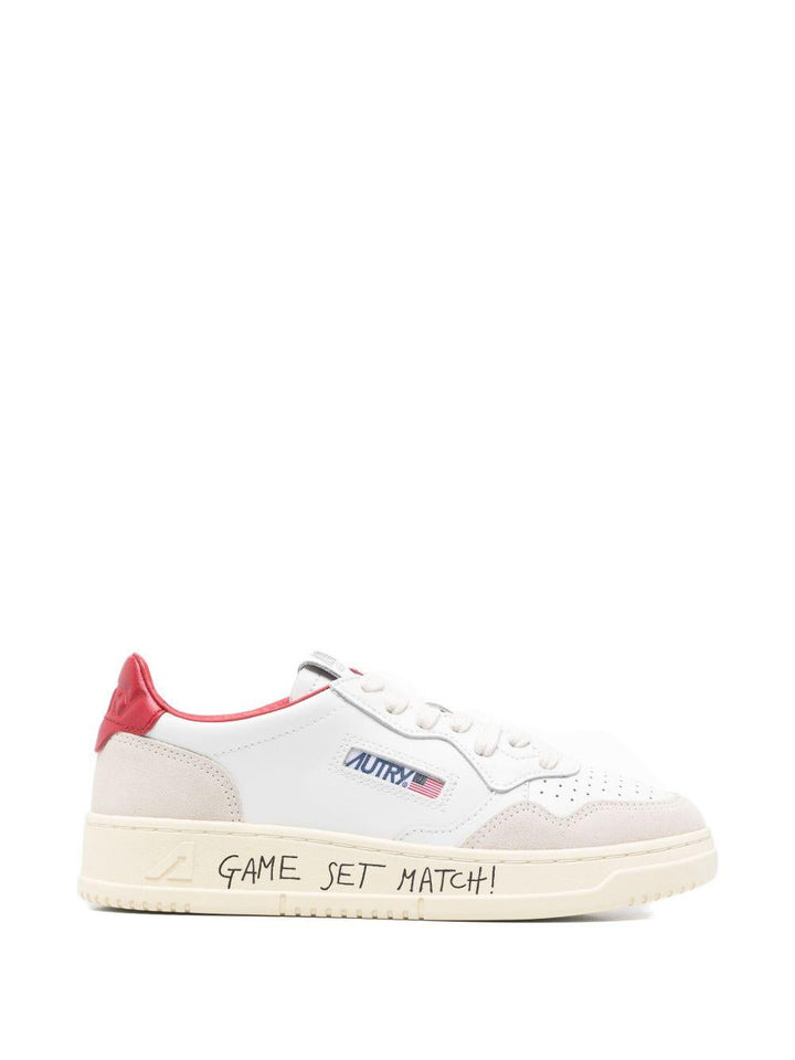 Sneakers medalist 