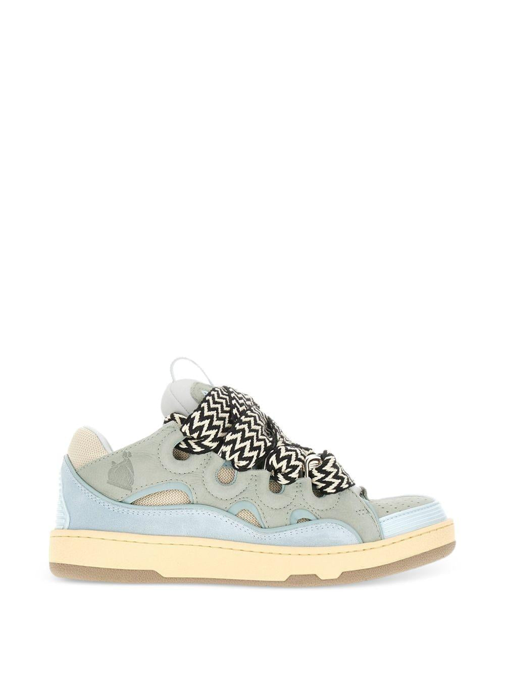 Sneakers Curb 