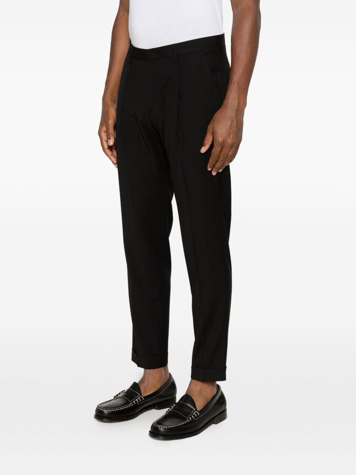 Pantaloni sartoriali neri con pieghe 