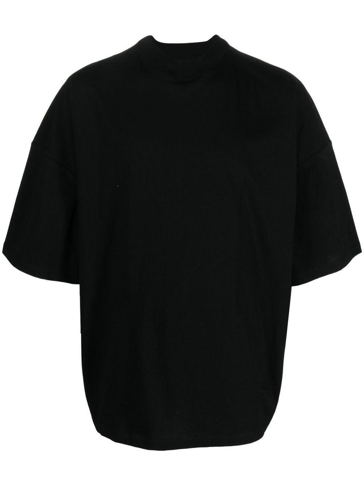 T-shirt nera 