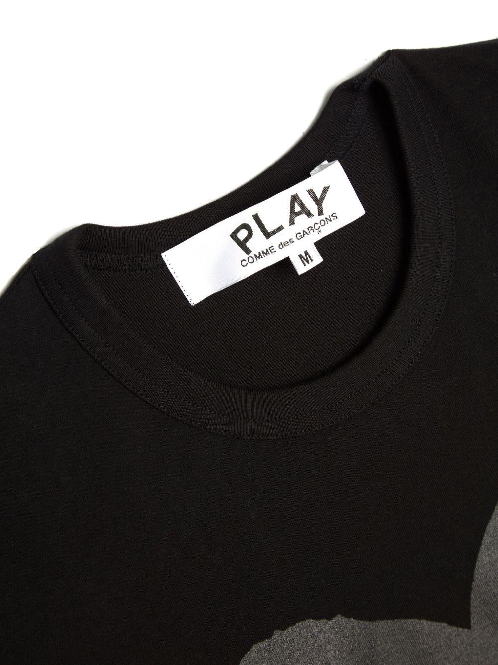 T-shirt nera con stampa cuore fronte e retro 
