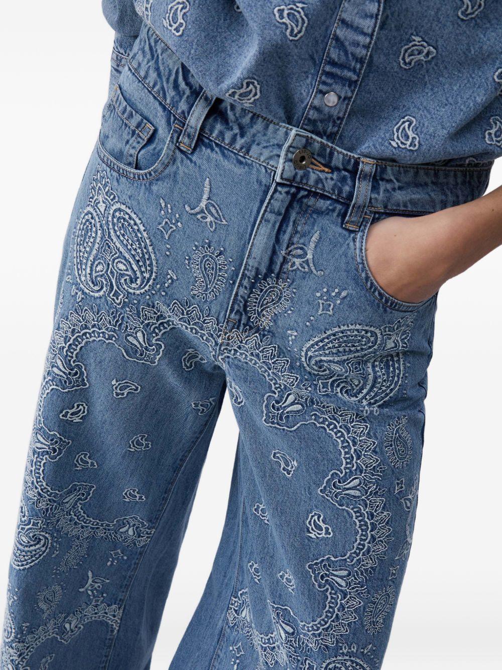 Jeans svasati con ricamo 