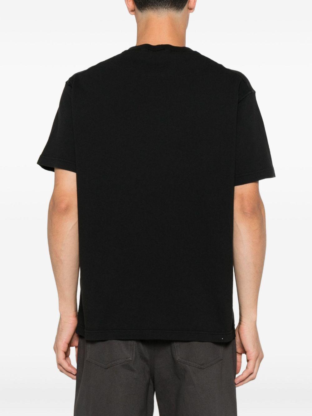 T-shirt nero con applicazione logo 