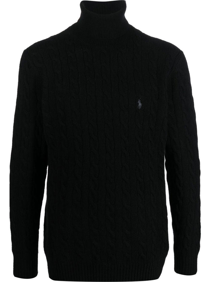 Maglione nero a collo alto 